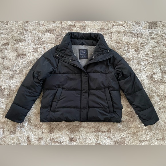NWT Abercrombie Fitch Women's Crop Puffer Jacket Size Large
